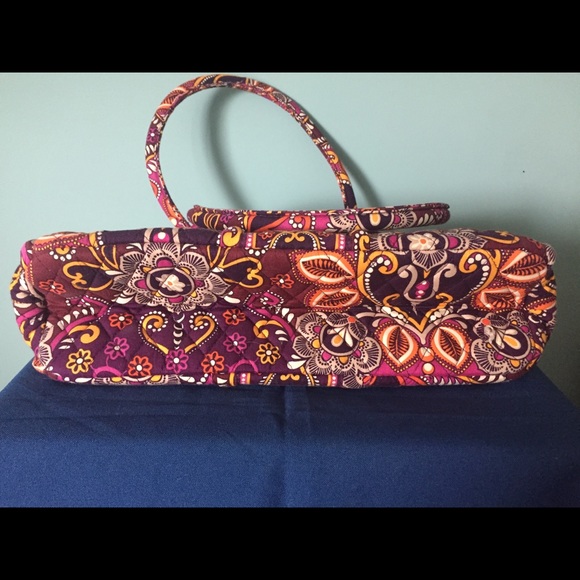 Vera Bradley Purse and Wristlet - Picture 5 of 6